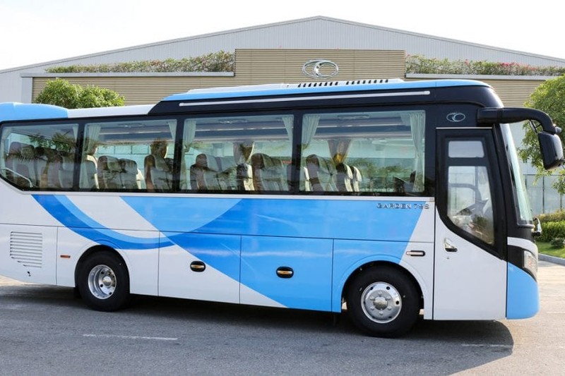 Xe du lịch 29 chỗ Thaco Town bầu hơi êm ái